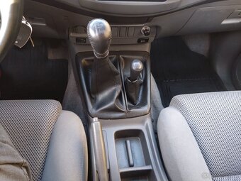 Toyota Hilux - 13