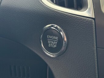 Ford S-MAX Titanium 2.0TDCi 132kW,AUTOMAT, TAŽNÉ - 13