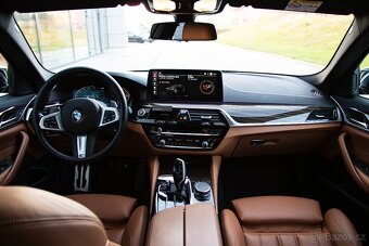 BMW 530d xDrive - M Sport, LED, ACC, Dakota, Servis - 13