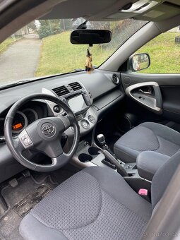 Prodám Toyota RAV4 2.2 D4D - 13