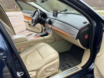 Jaguar XF 3.0D 177kw - 13