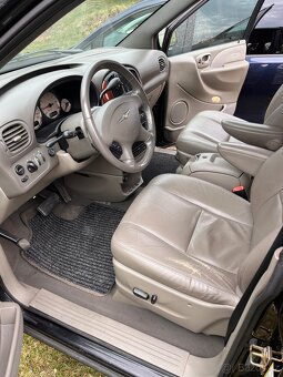 Chrysler Grand Voyager 3,3 V6 Limited Stown’go 2005 - 13