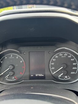 Toyota Yaris Y20 - 13