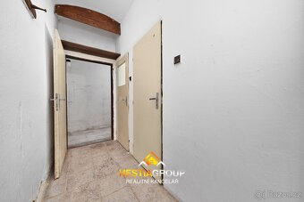 Prodej historické chalupy 120 m2, pozemek 1726m2 - Polička - - 13