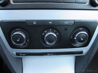 Škoda Octavia II 1.6 TDi 77kW kombi, Servisní kniha, 2.maj. - 13