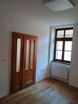 Pronájem 3+kk Netolice, Mírové náměstí - 13