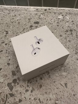 Apple AirPods Pro 2 - 13