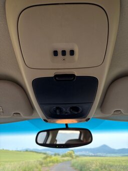 Ford Explorer Eddie Bauer - 13