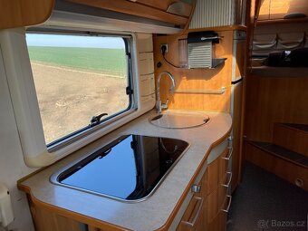 Integrovaný obytný automobil Hymer - 13