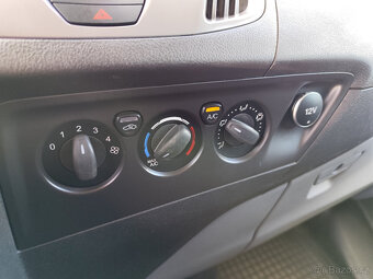 Ford Transit Custom 2,0TDCi 96KW 6MÍST AC L2H1 ČR 1.MAJ DPH - 13