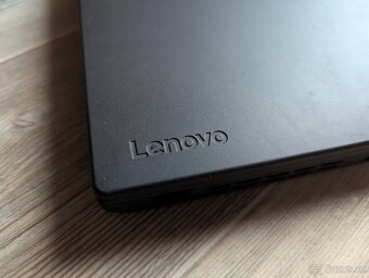 Lenovo Thinkpad X260 i5 včetně dokovací stanice Lenovo - 13