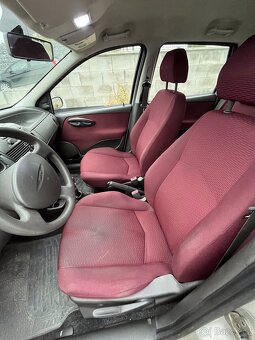 Fiat Punto 1.2 16V dobrý motorický stav - 13