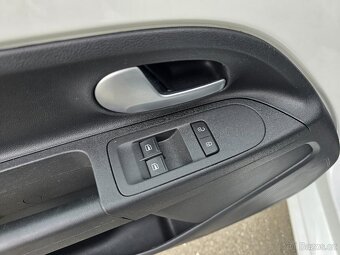 VW UP / CITIGO 50kW CNG 1.maj.ČR 2022 KAMERA+DIGIKLIMA+LED - 13