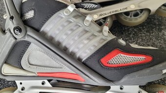 Kolečkové brusle rollerblade vel.42 - 13