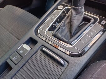 VW Passat B8 Variant 2.0TDI 110kW DSG ACC DAB Navi Matrix - 13