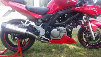 Suzuki SV650S - 13