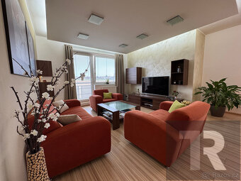 Prodej bytu 3+kk+B, 108 m2 s venkovním parkovacím stáním v P - 13