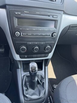 Škoda Yeti Ambiente 2.0 TDi 81 kw 2011 tažné, nová STK - 13