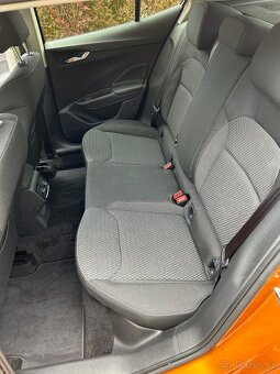 Škoda Fabia IV 1.0 TSI Style, 2022 – oranžová metalíza - 13