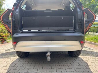 Land Rover Discovery HSE D300  cena 1.099.000 ,- bez DPH - 13