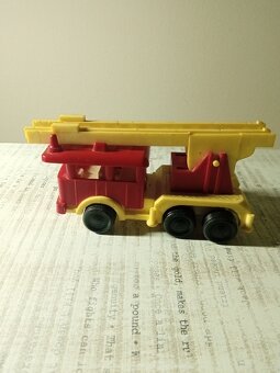 Hračky - auta z éry socialismu - 13