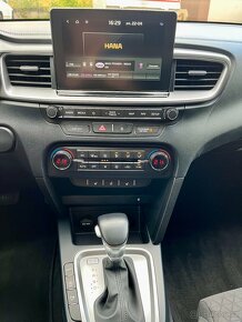 Kia Ceed 1.4 T-GDI Exclusive SW DCT - 13