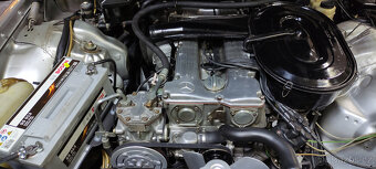 Mercedes-Benz 116 280 CE - 13