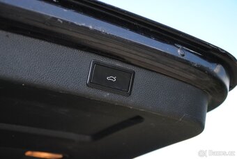 Škoda SUPERB 2 kombi 2.0TDi 125kW - 4x4 - manuál - 13