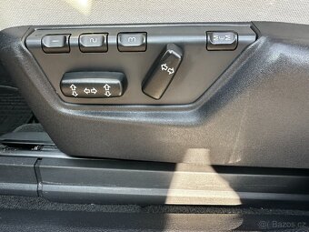 VOLVO XC90 2,4D5 - MOMENTUM - 7 MÍST - SERVIS - 13