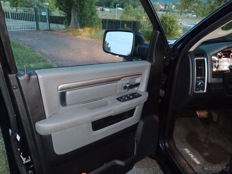 Dodge Ram Big Horn 5.7 Hemi - 13