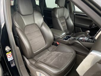 Porsche Cayenne Diesel PLATINUM - 2018, 1. majitel - 13