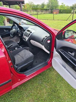 Kia Ceed 1.4 80kW, benzín, klima, manual - 13