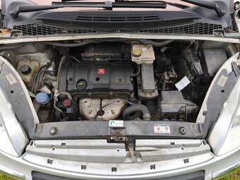 Citroen XSARA PICASSO 1.6 benzín r.v.2006 - 13