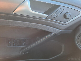 VW Golf 7 (VII) Variant (kombi) 1.6 TDI 77kW DSG rok 2014 - - 13