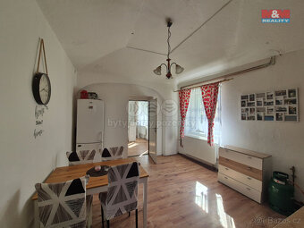 Prodej rodinného domu, 188 m², Králův Dvůr, ul. 5. května - 13