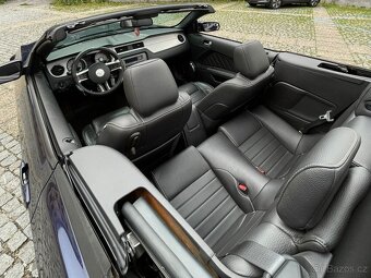 Ford Mustang 3.7 V6 227 kW cabrio - 13