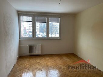  REZERVACE  Prodej slunného bytu 59 m2, 2+1, Opava, ul - 13