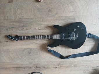 Elektrická kytara Washburn s kombem značky laney - 13