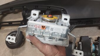 Airbagová sada Suzuki Swift MK 8 s originální deskou - 13