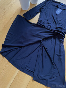 Zavinovací tmavě modré šaty Gant, vel. L - 13