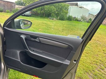 Náhradní díly Passat B7 kombi - 13