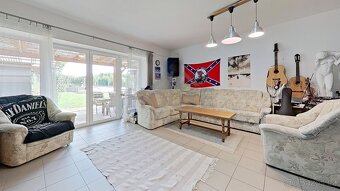 Prodej vícegeneračního domu 5+kk (207 m²) na pozemku 1499 m2 - 13