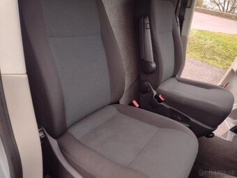 Volkswagen Transporter T6 2.0TDI - 13