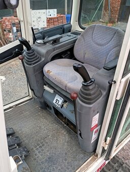 Minibagr Terex TC 16 - 13