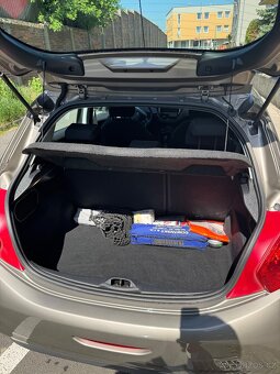 Peugeot 208 - 13