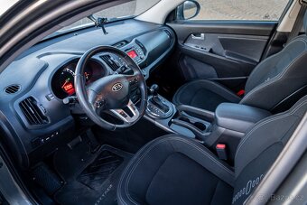 Kia Sportage 2.0 CRDi 100 kW AWD – automat, tažné, po servis - 13