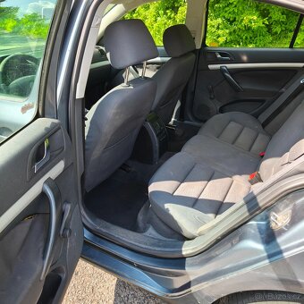 Škoda Octavia 1.6 MPI - 13