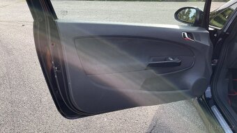 OPEL CORSA 1.6 TURBO GSI - 13