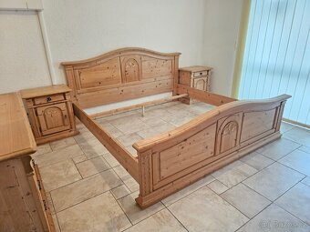 Celodřevěná ložnice ručně řezaná viz poslední foto - 13