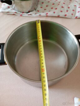 plech smalt ,nerez pánev,barová židle - 13